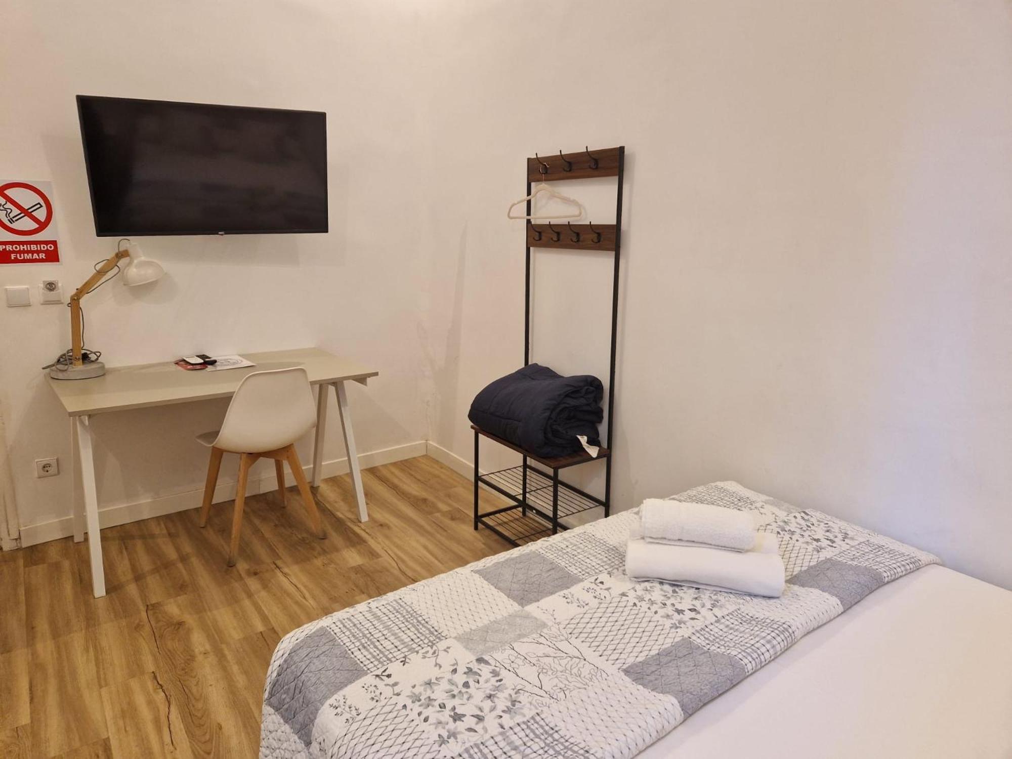 Hostal Andrea Sol Madri Exterior foto